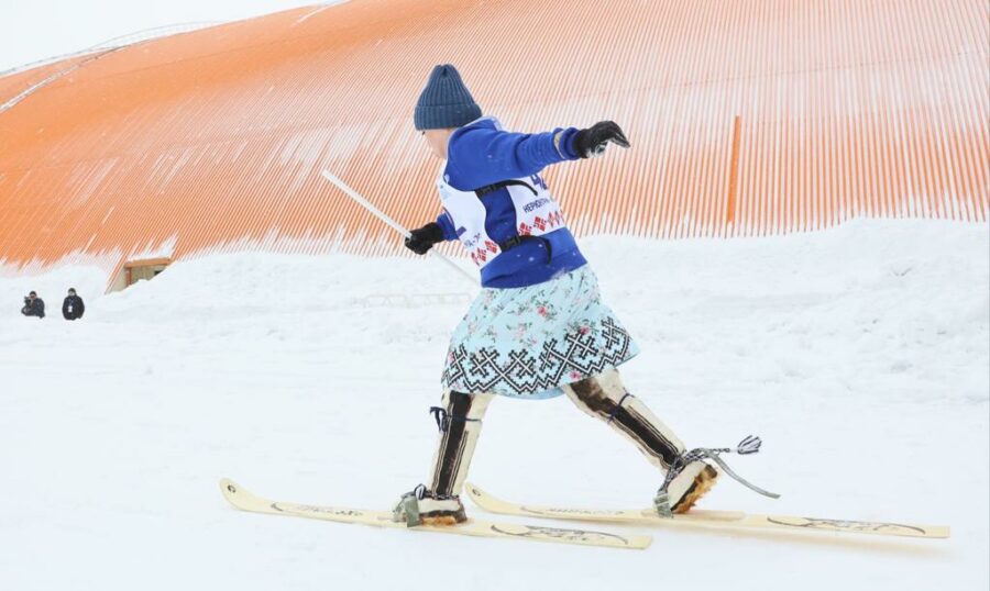 Стали известны имена победителей в беге с палкой на широких лыжах на чемпионате по оленеводству