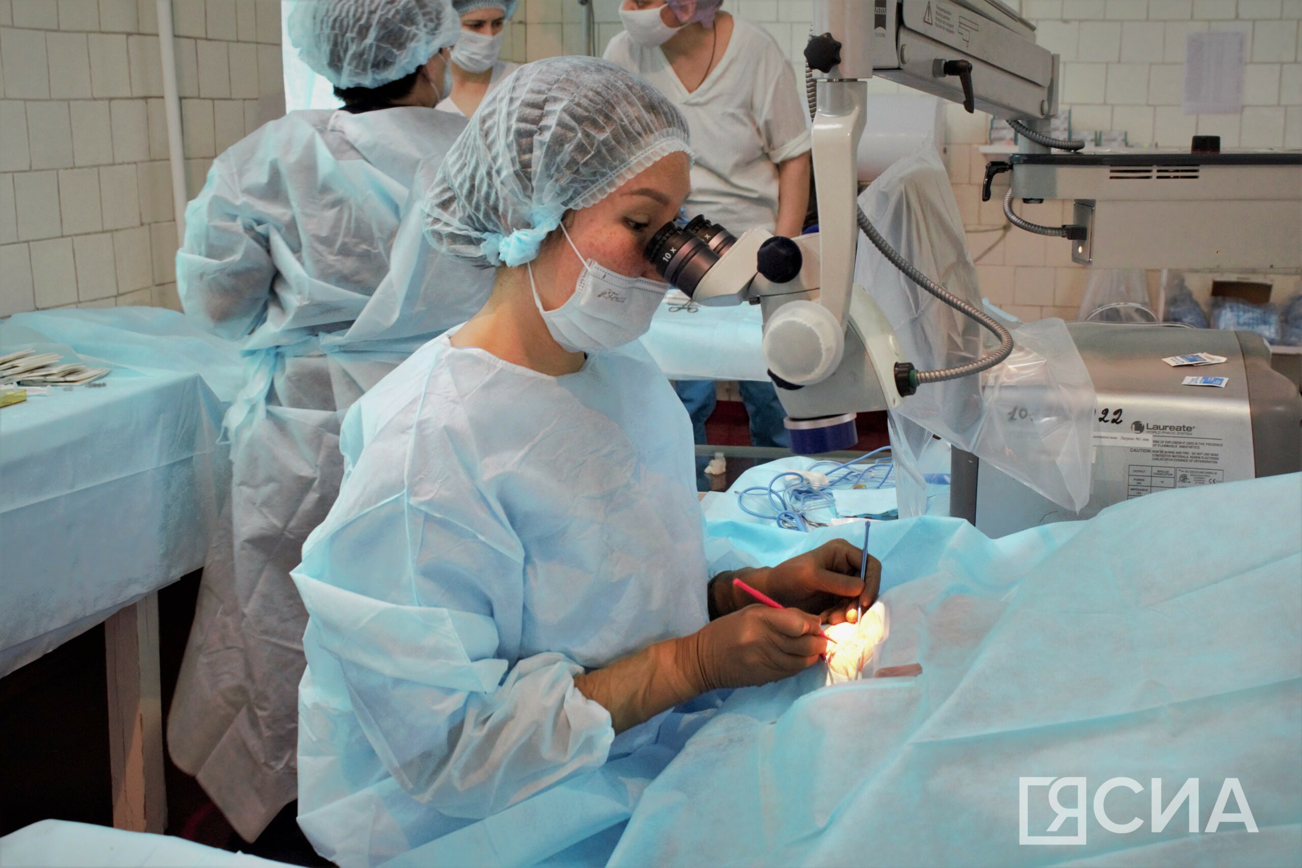 Бригада врачей из Якутии выехала в военные госпитали для оказания помощи раненым бойцам