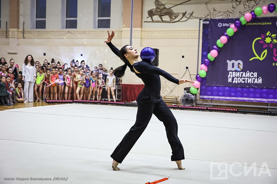 Чемпионка мира Лала Крамаренко выступила на вечере художественной гимнастики в Якутии