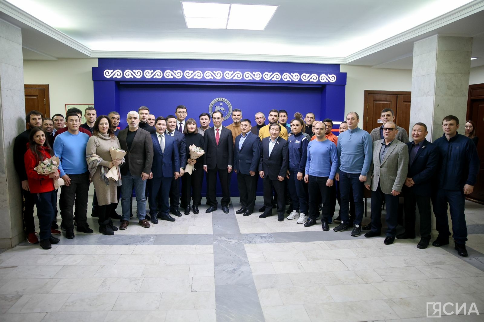 Глава Якутии встретился с участниками и организаторами международного турнира памяти Романа Дмитриева