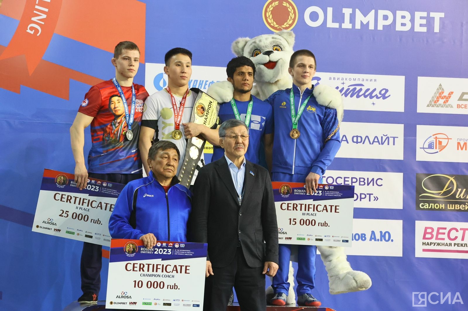 Две золотые медали завоевали якутские борцы на международном турнире памяти Романа Дмитриева