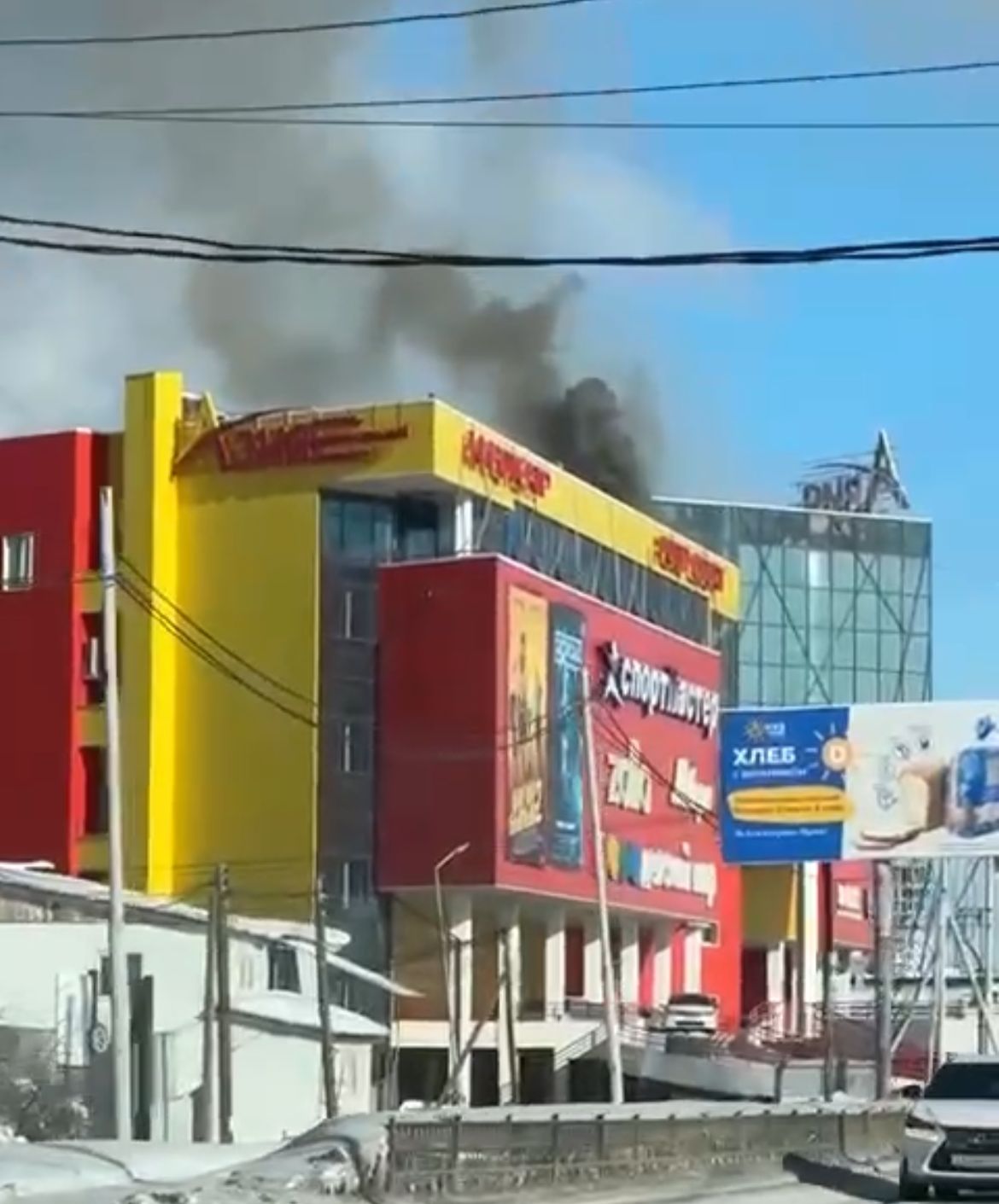 Пожар произошел в торговом центре «Азия» в Якутске