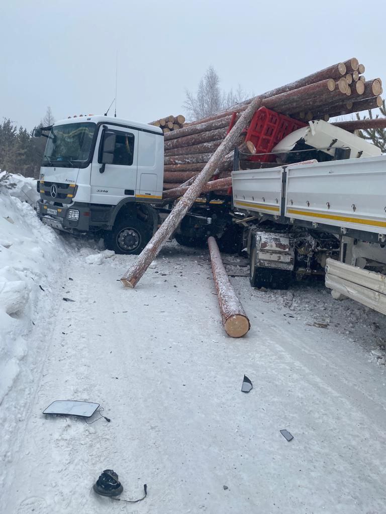 Водитель грузовика погиб в результате ДТП в Ленском районе