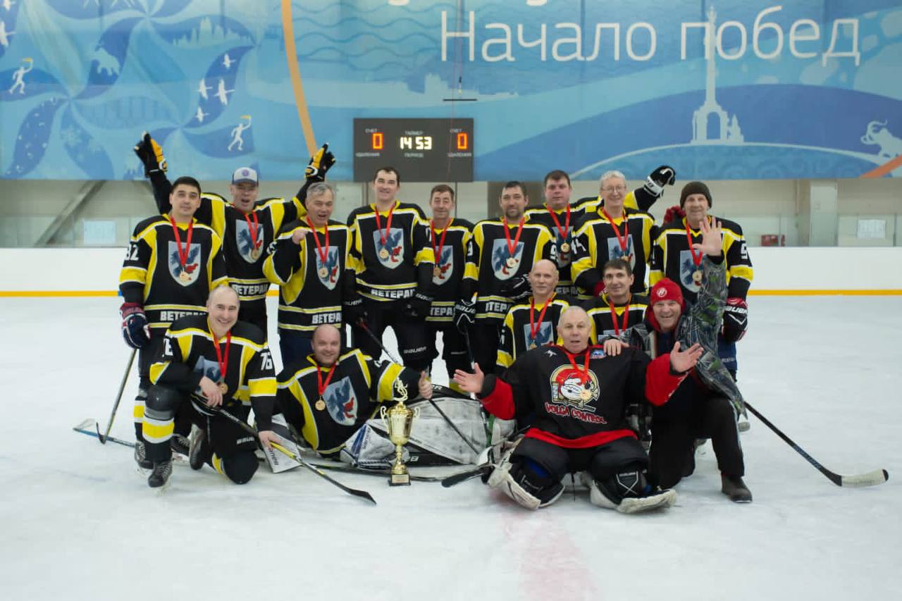 Команда Якутска завоевала золото республиканского чемпионата по хоккею памяти Михаила Свиридова