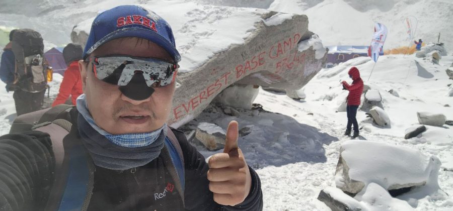 «Такая возможность бывает один раз в жизни». Альпинист-любитель из Якутии на пути к вершине Эвереста