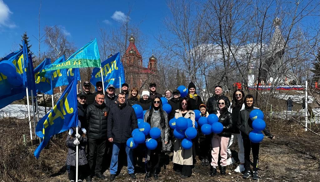 Поздравления ветеранов, полевая кухня, автопробег: как ЛДПР отметила День Победы в Якутии