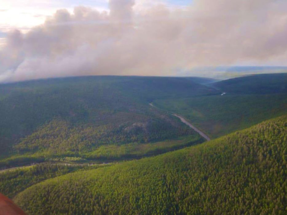 В Олёкминском районе усилят группировку по тушению лесного пожара, возникшего в 30 км от села Бирюк