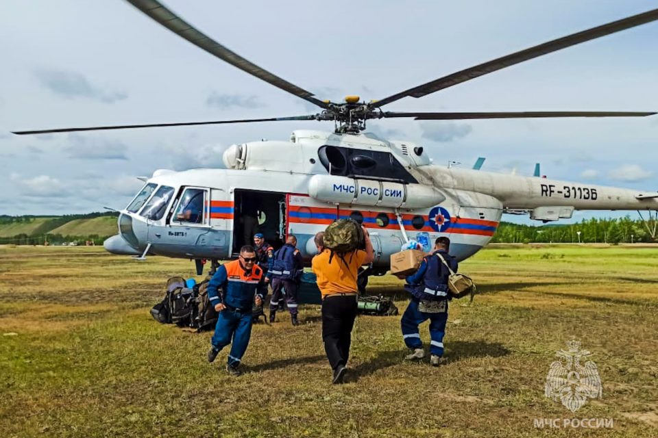 Вылет спасателей в Усть-Янский район