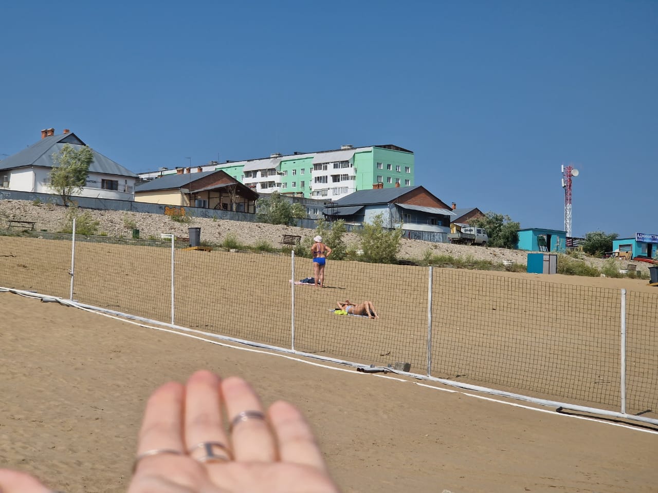 На пляже Якутска убрали забор с комфортной зоны и отменили плату за вход