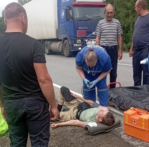 Путешественника из Якутии на велосипеде сдуло с дороги в Хабаровском крае