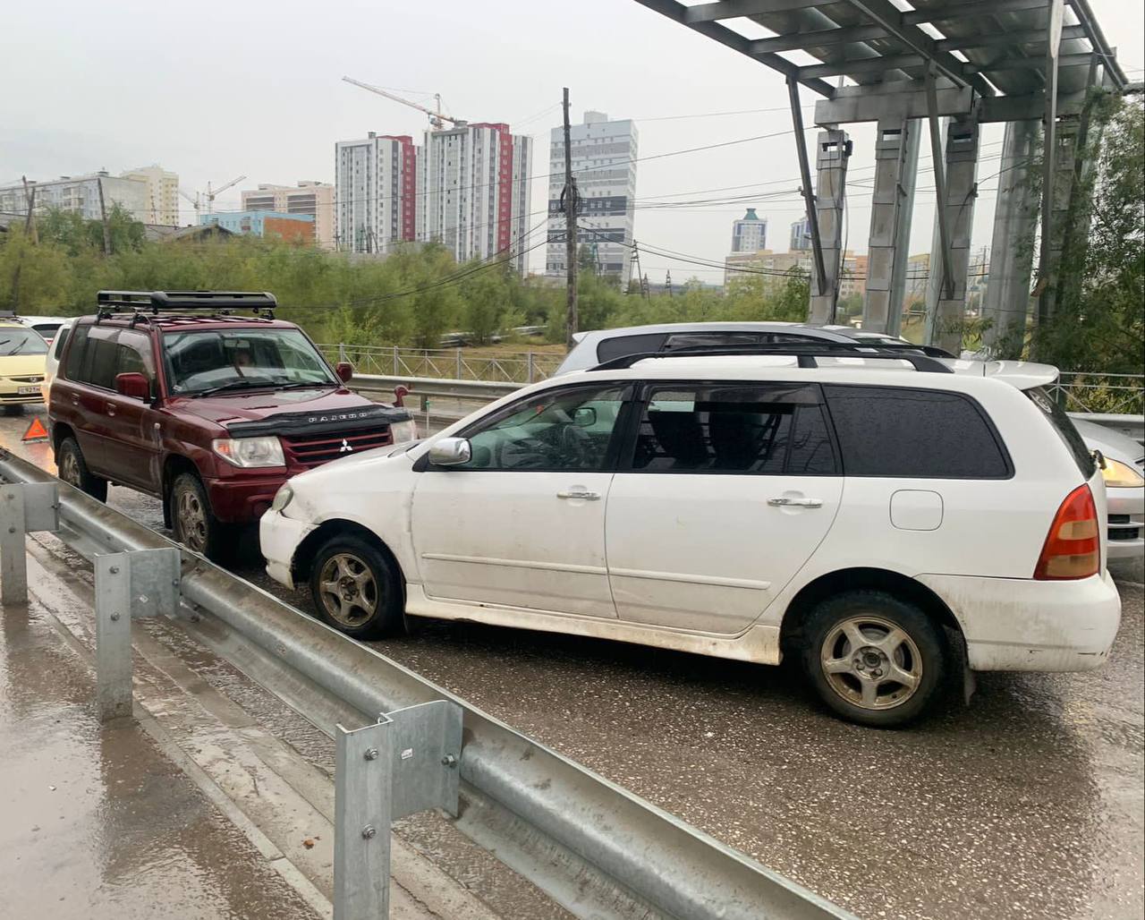 В Якутске произошло ДТП с участием четырех автомобилей