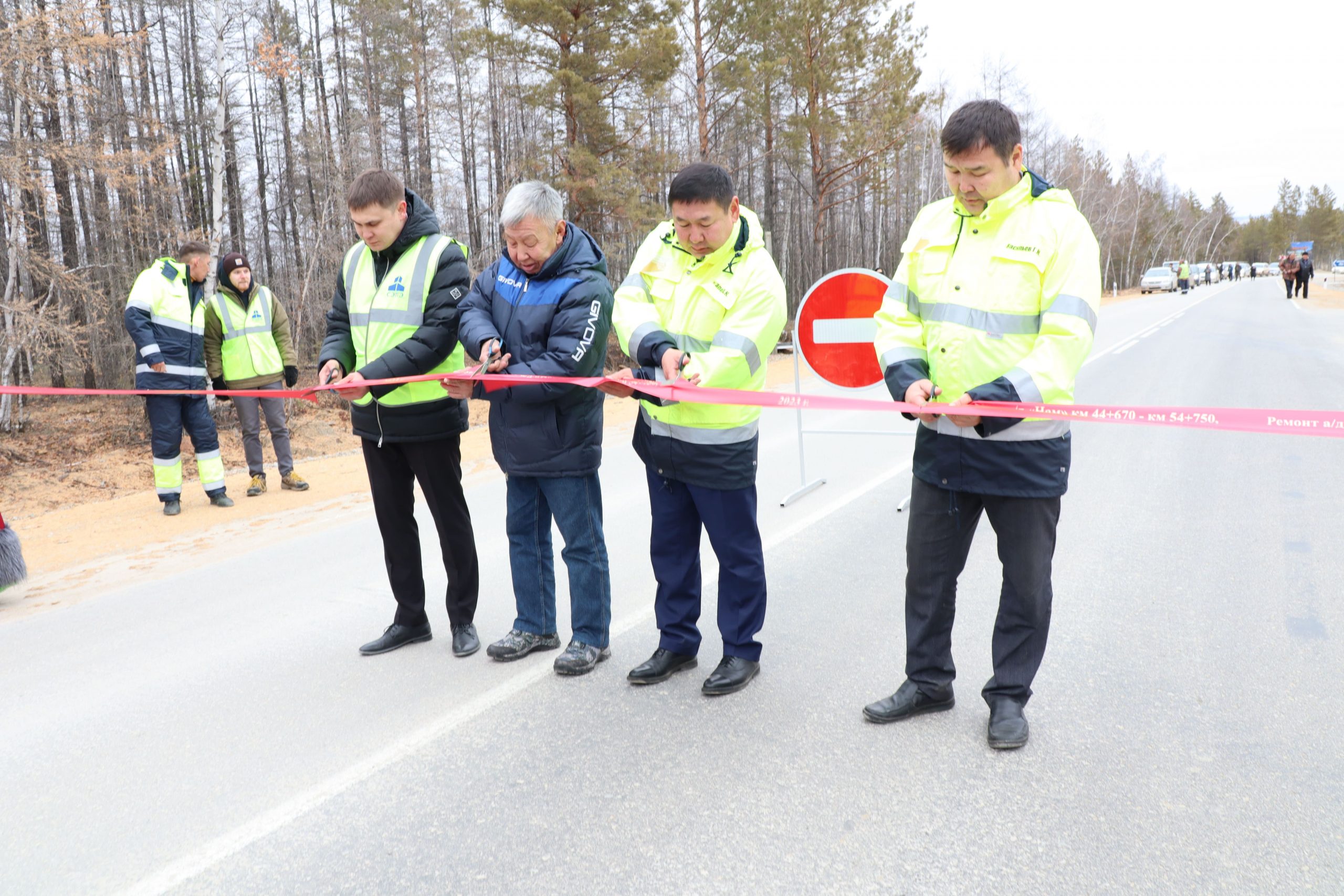 В Якутии торжественно открыт отремонтированный участок региональной дороги «Нам»