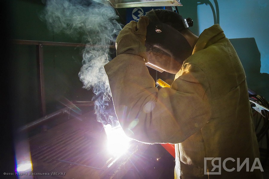 Свыше 7,7 тысяч якутян трудоустроились по проекту «Местные кадры в промышленность»