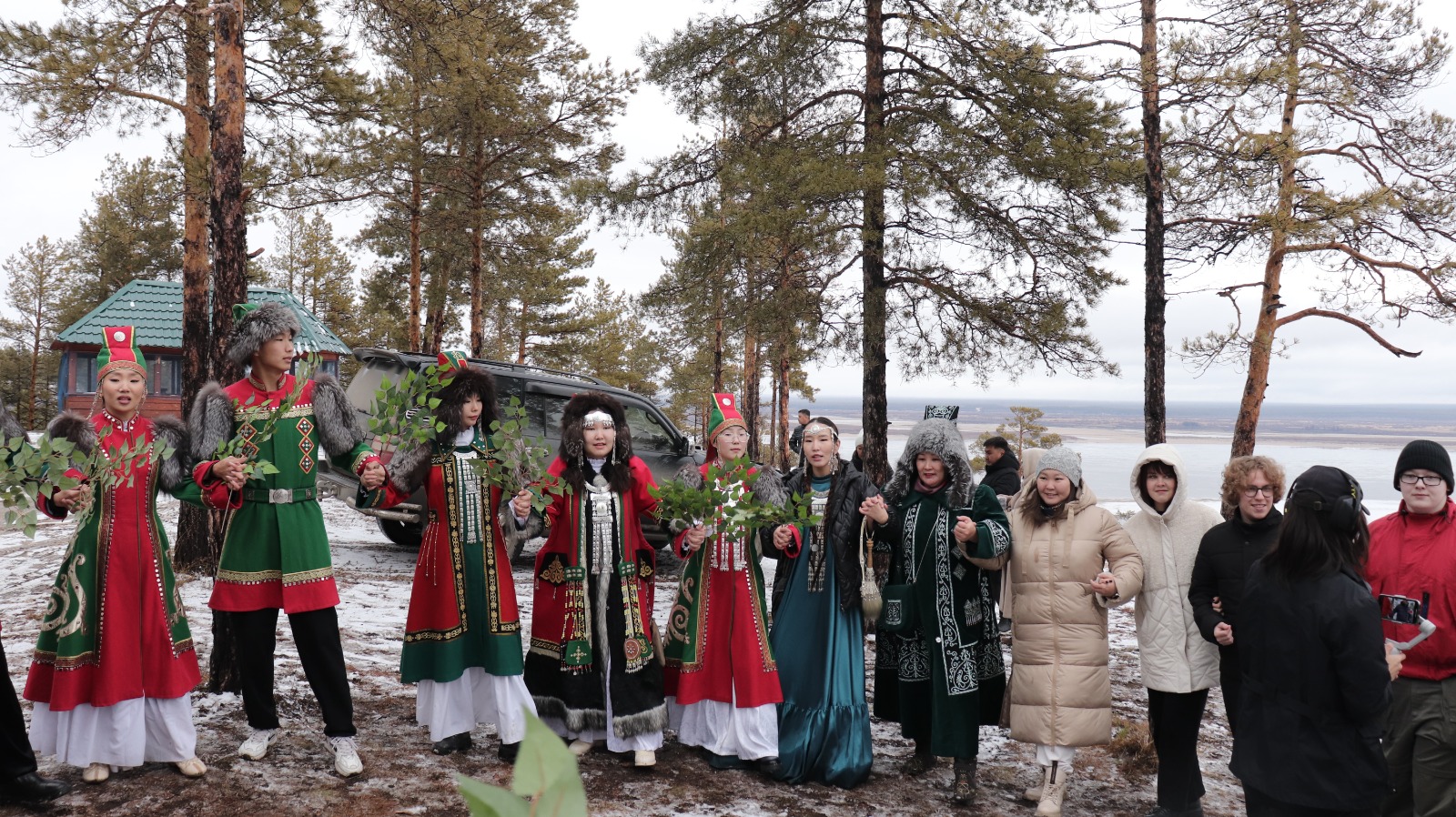 Айар уустар колледж якутск. Айар уустар. Празднование йисэх в Якутии. Обряд алгыс. 27 Апреля в Якутии.