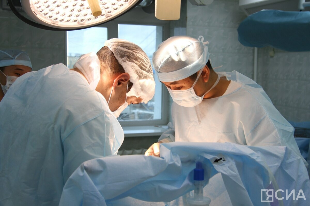 Якутская команда хирургов в Докучаевске провела 32 операции