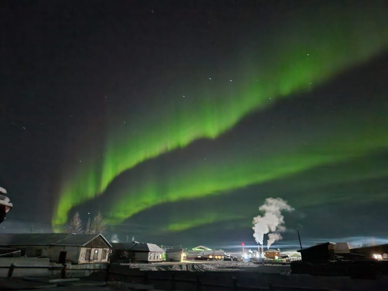 Фото: северное сияние продолжает радовать якутян