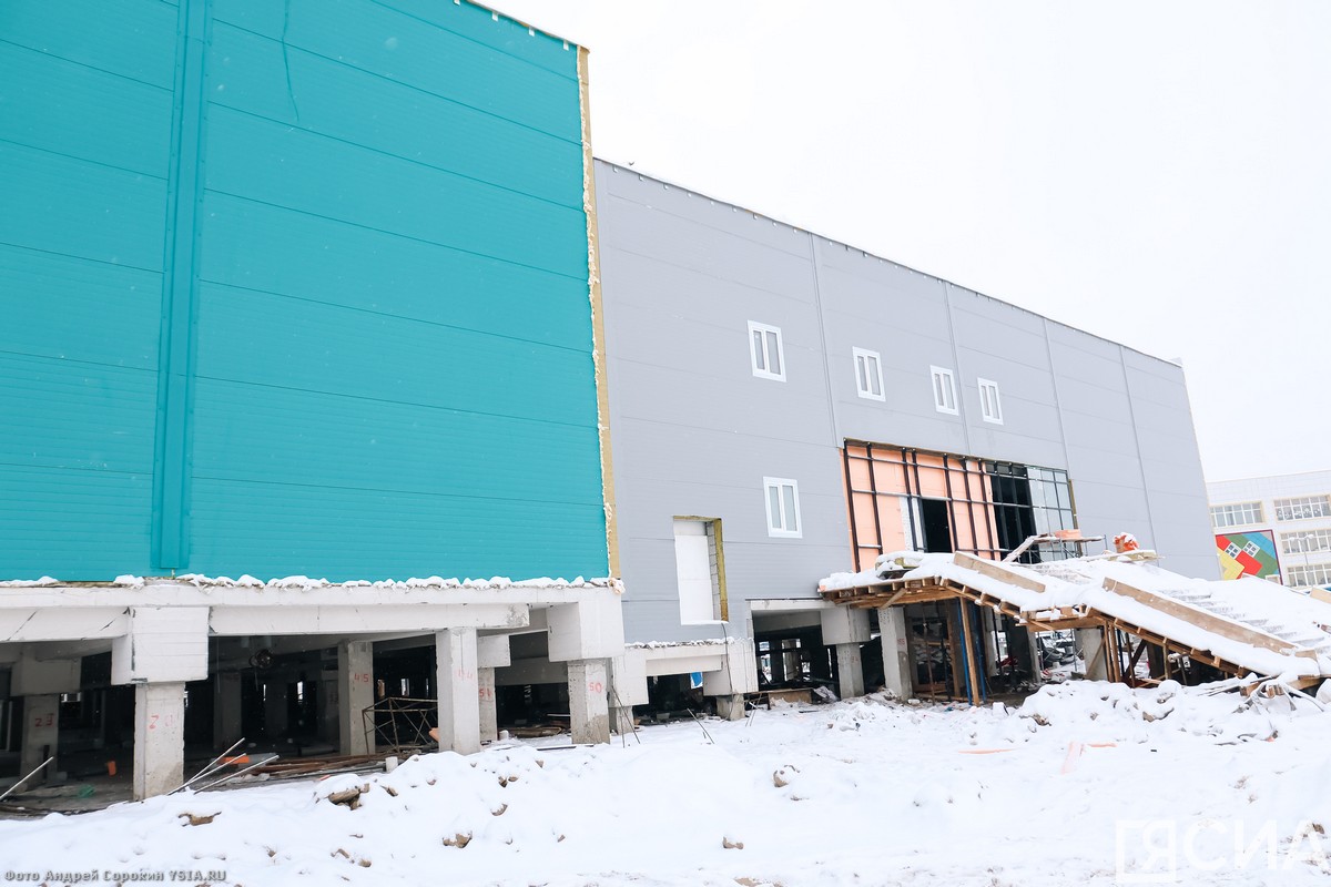 Число рабочих на строительстве онкоцентра в Якутске увеличили до 97 человек