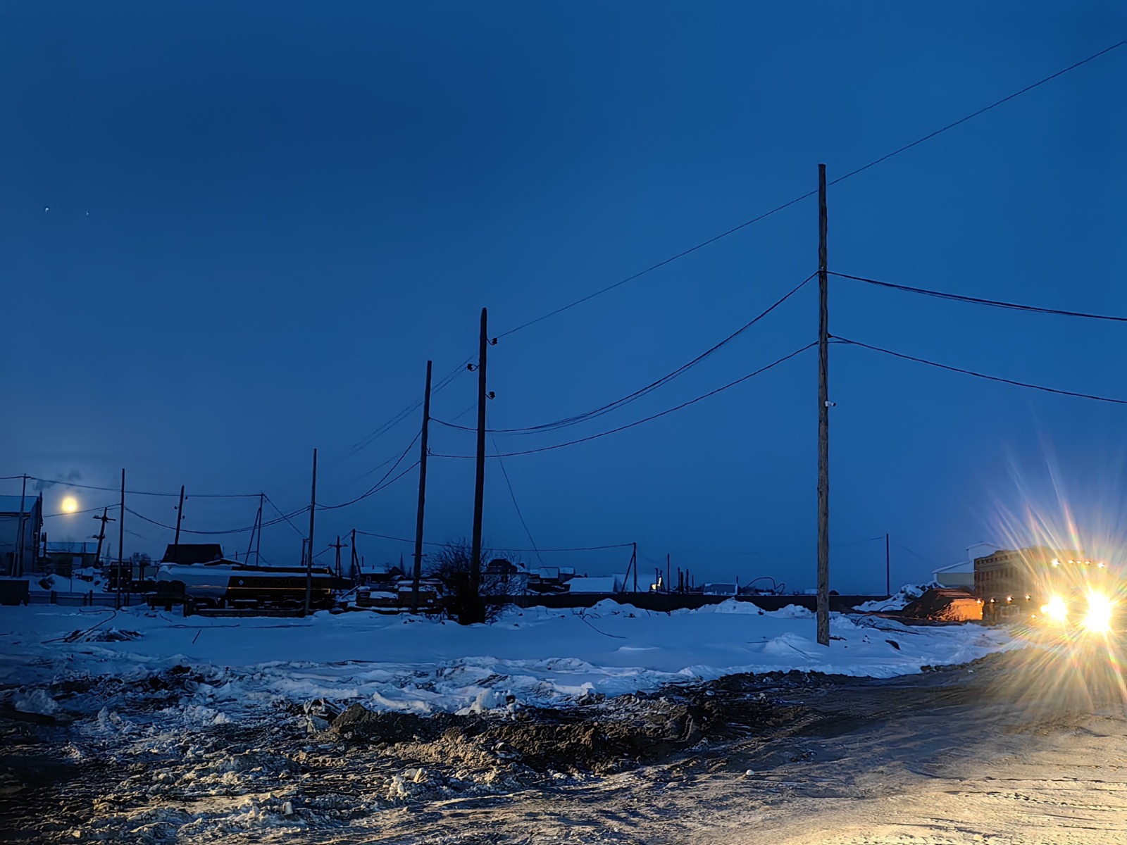 Энергетики восстановили электроснабжение на Покровском тракте в Якутске