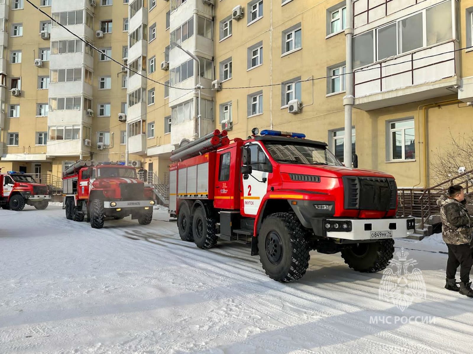 Труп неизвестного мужчины обнаружили на месте пожара в жилом доме в Якутске