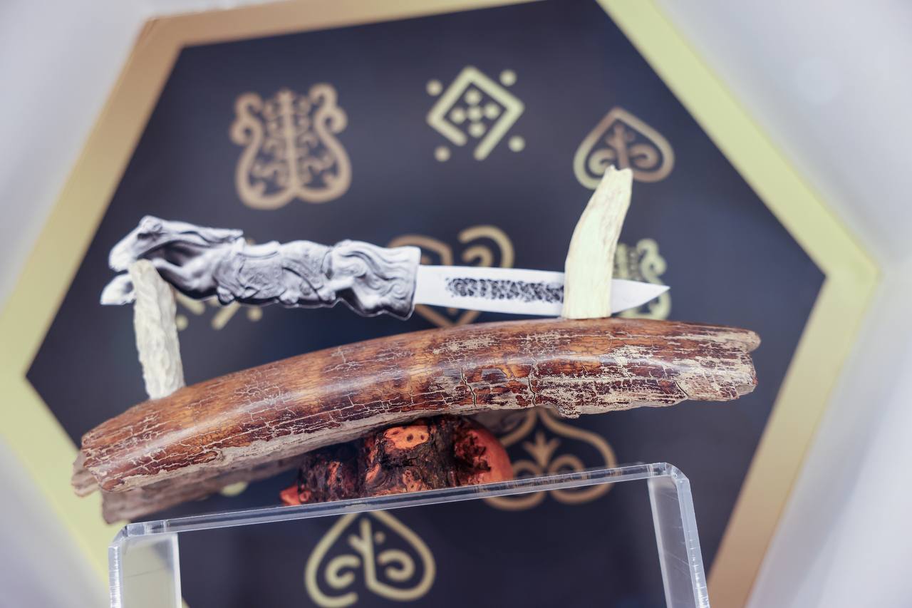 Якутский нож. Фото: Андрей Сорокин/ЯСИА