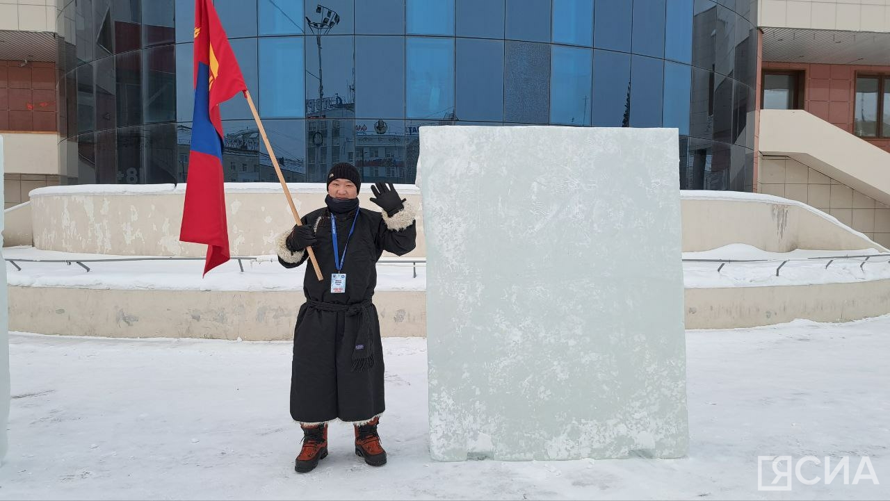Участник команды из Монголии Одсюрен.