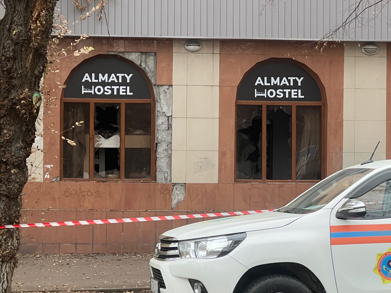 В результате пожара в хостеле в Алма-Ате погибли два россиянина, в том числе якутянин