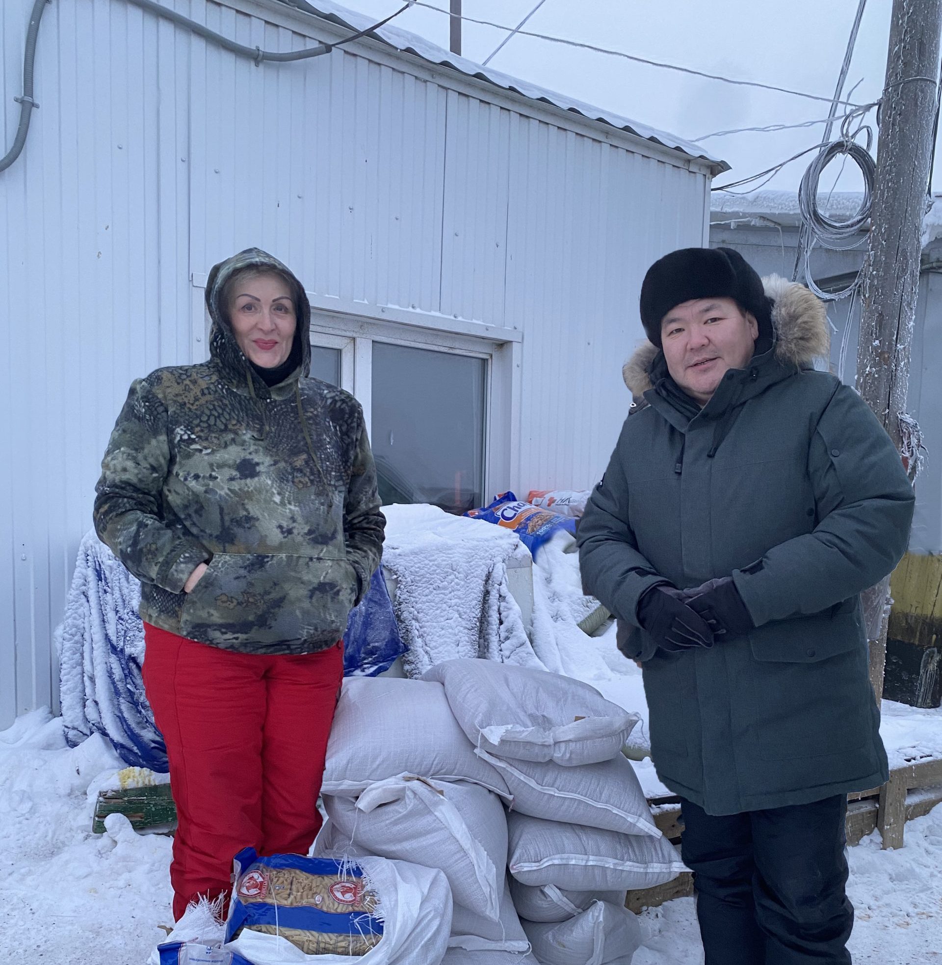 Приюту для безнадзорных животных в Якутске ветеринары передали около 300 кг кормов