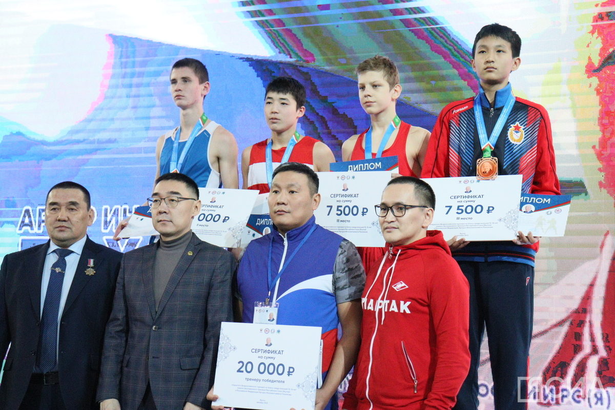 Четыре боксёра из Якутии стали победителями первого всероссийского турнира памяти Артура Пахомова