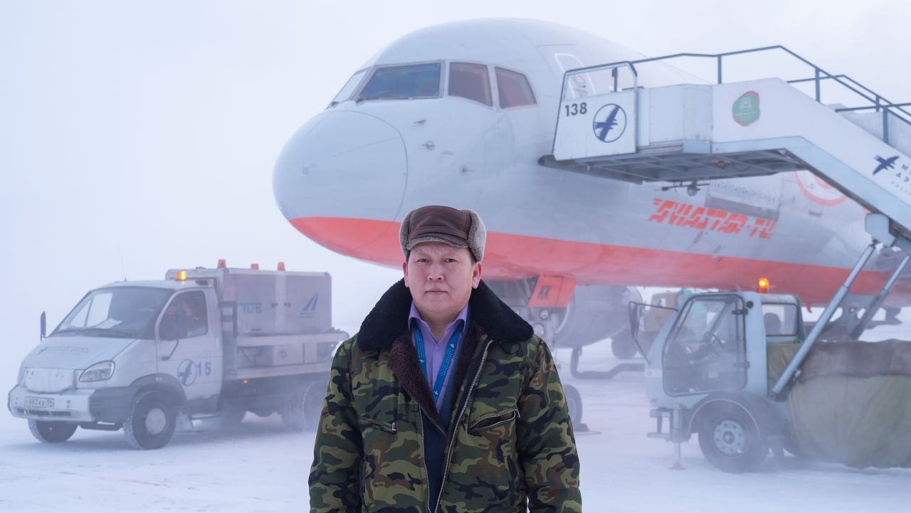 Старший водитель службы специального наземного обслуживания воздушных судов аэропорта «Якутск» Гаврил Ефимов