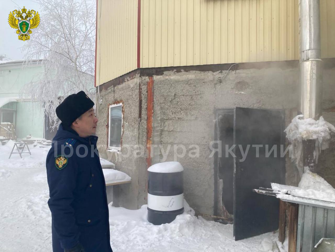 В Якутске в частном доме несколько человек отравились угарным газом. Погибла женщина
