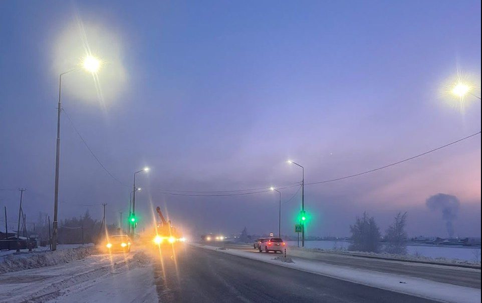 В Якутии на автодороге «Нам» подключили наружное освещение