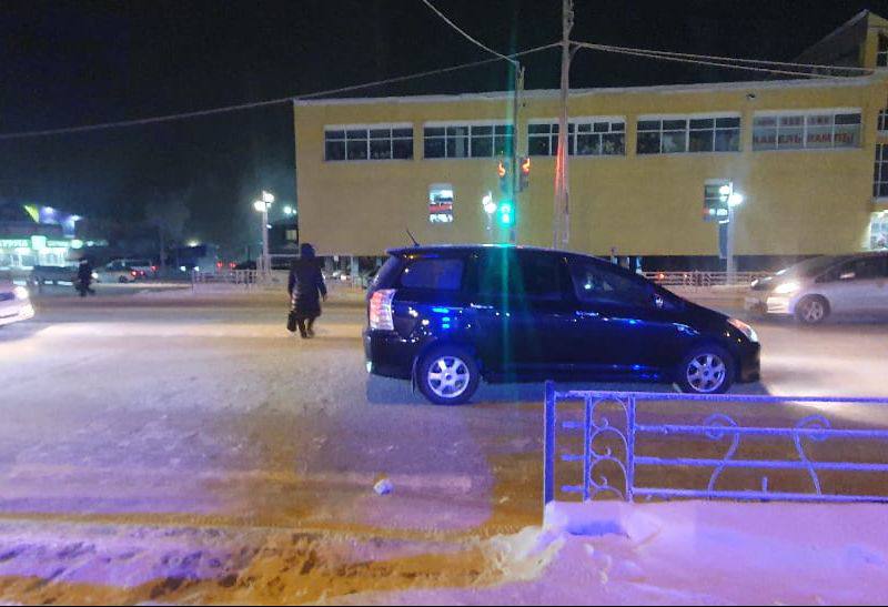 В Якутске 21-летний водитель наехал на двух пешеходов