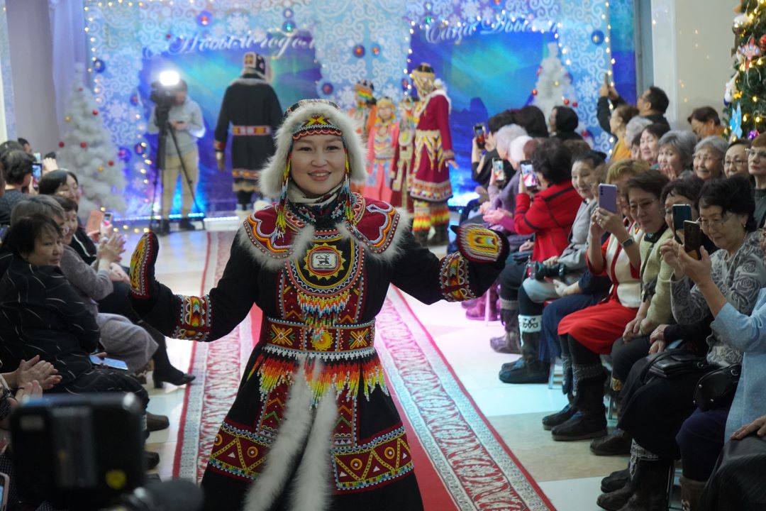 В Якутске модельеры представили коллекции национальных костюмов