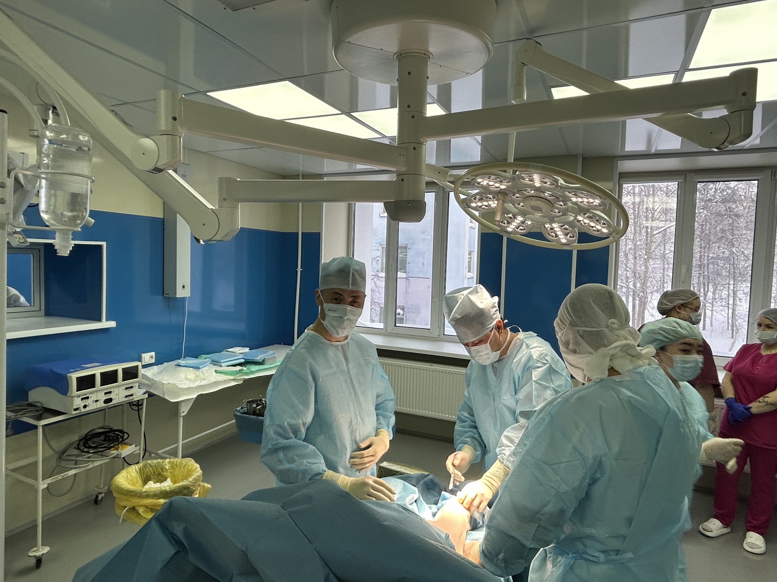 Хирурги нового мобильного центра провели в Нерюнгринском районе 30 операций