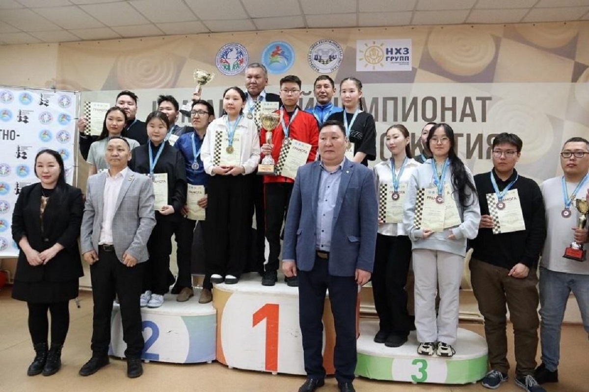 Сборная команда Хангаласского района стала победителем чемпионата Якутии по шашкам