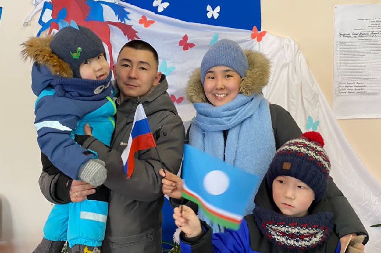 Центризбирком Якутии сделал видеоподборку семей с детьми на выборах