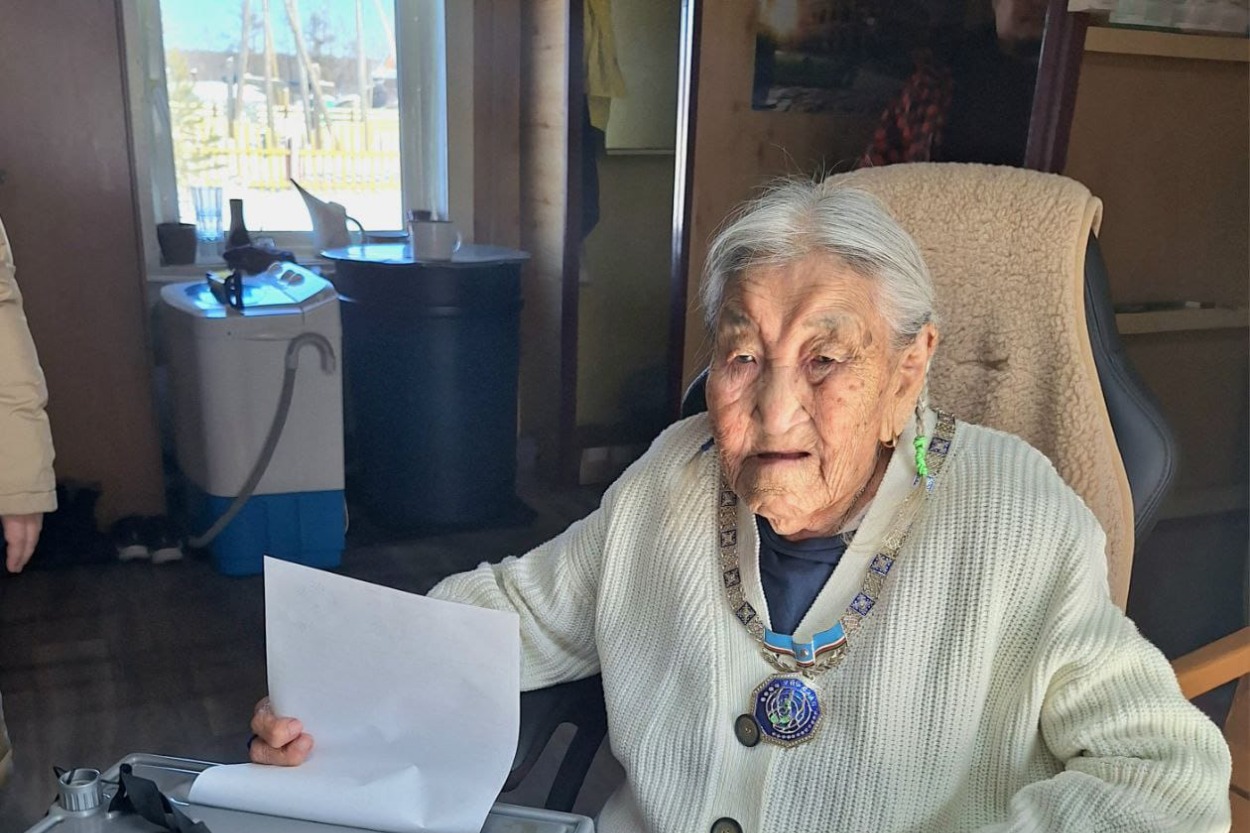 Фотофакт: самая пожилая жительница Якутии исполнила свой гражданский долг