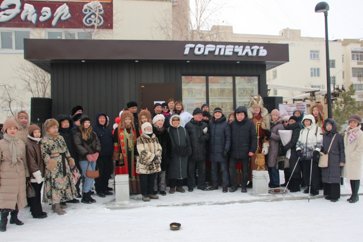 Новый газетный киоск открыли в Якутске. Объект построили по дизайн-коду города