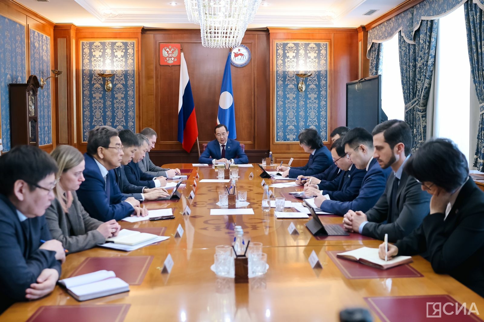 Айсен Николаев провел совещание по исполнению послания президента России