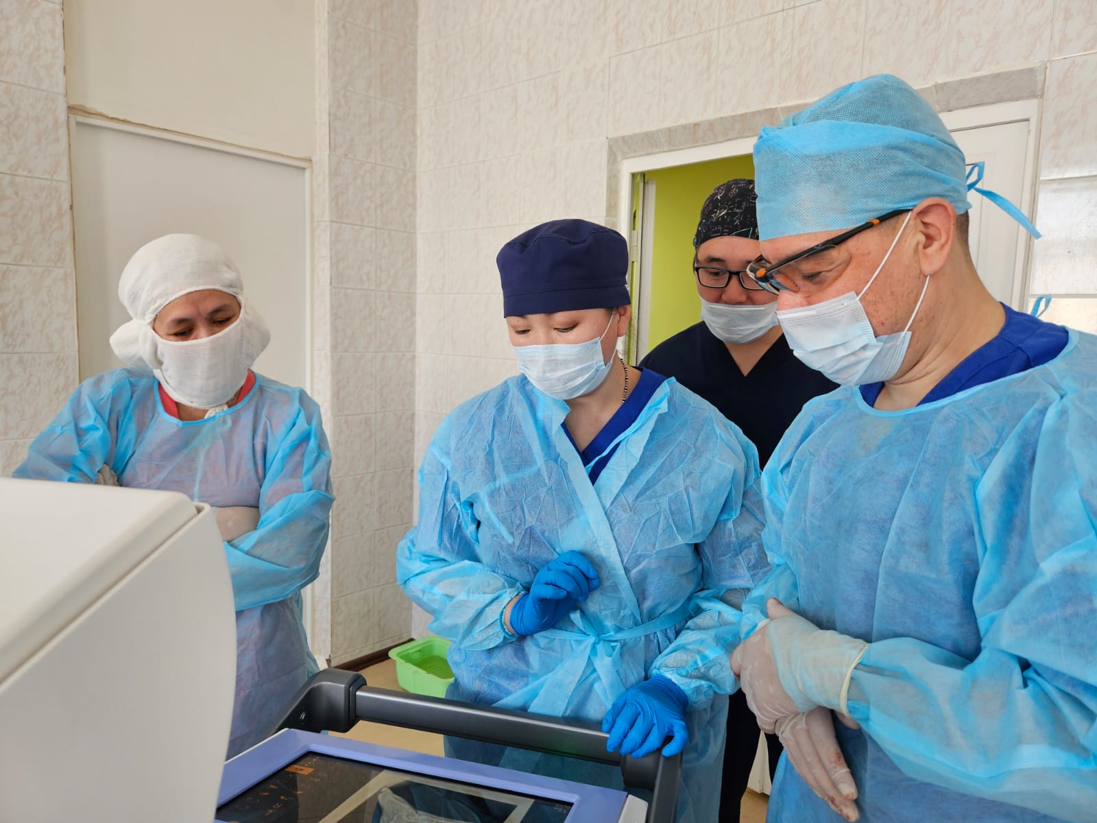 В Чурапчинском районе провели операцию с применением нового передвижного цифрового рентген-аппарата