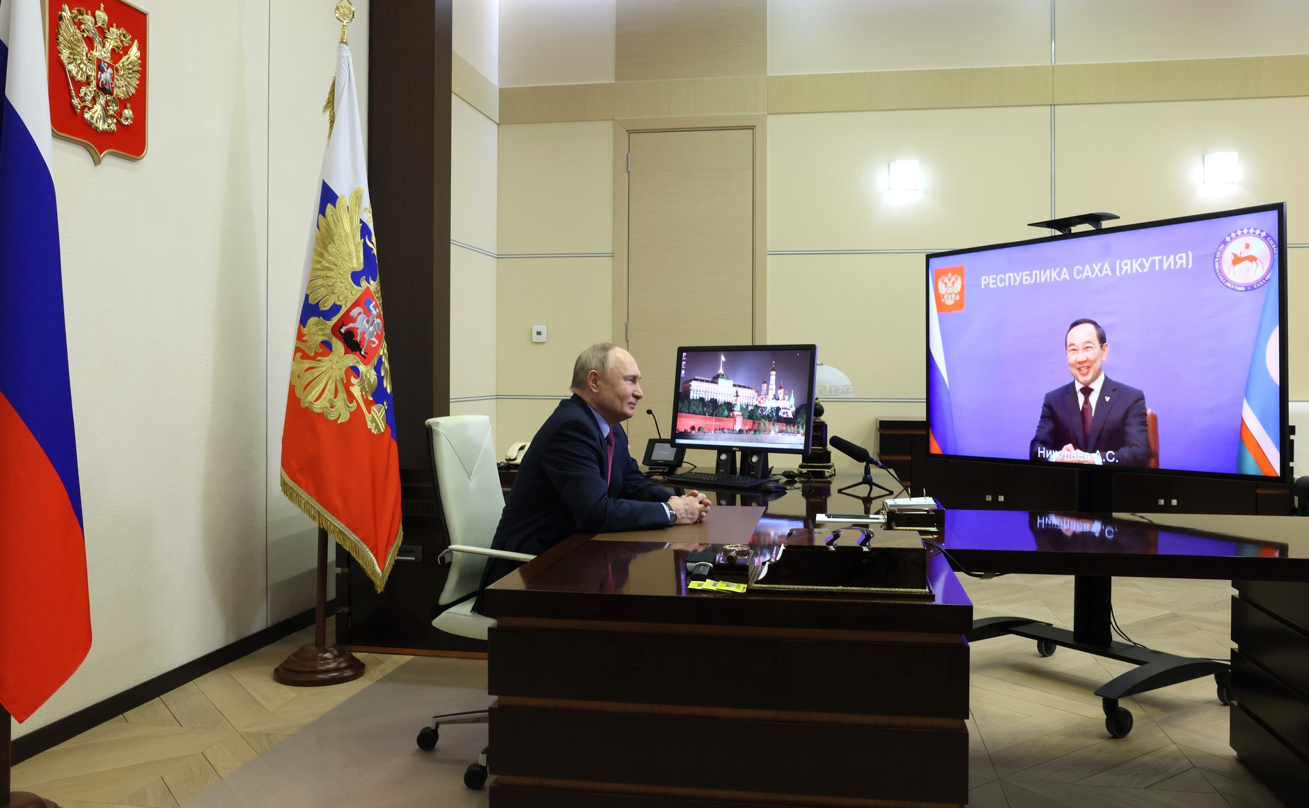Состоялась встреча президента России Владимира Путина с главой Якутии Айсеном Николаевым