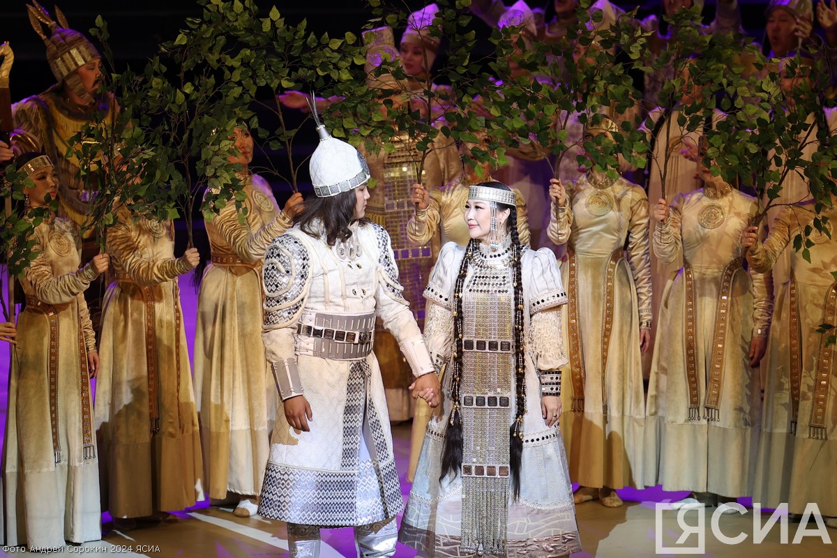 С оглушительным успехом состоялась премьера оперы-олонхо «Ньургун Боотур» в Астане