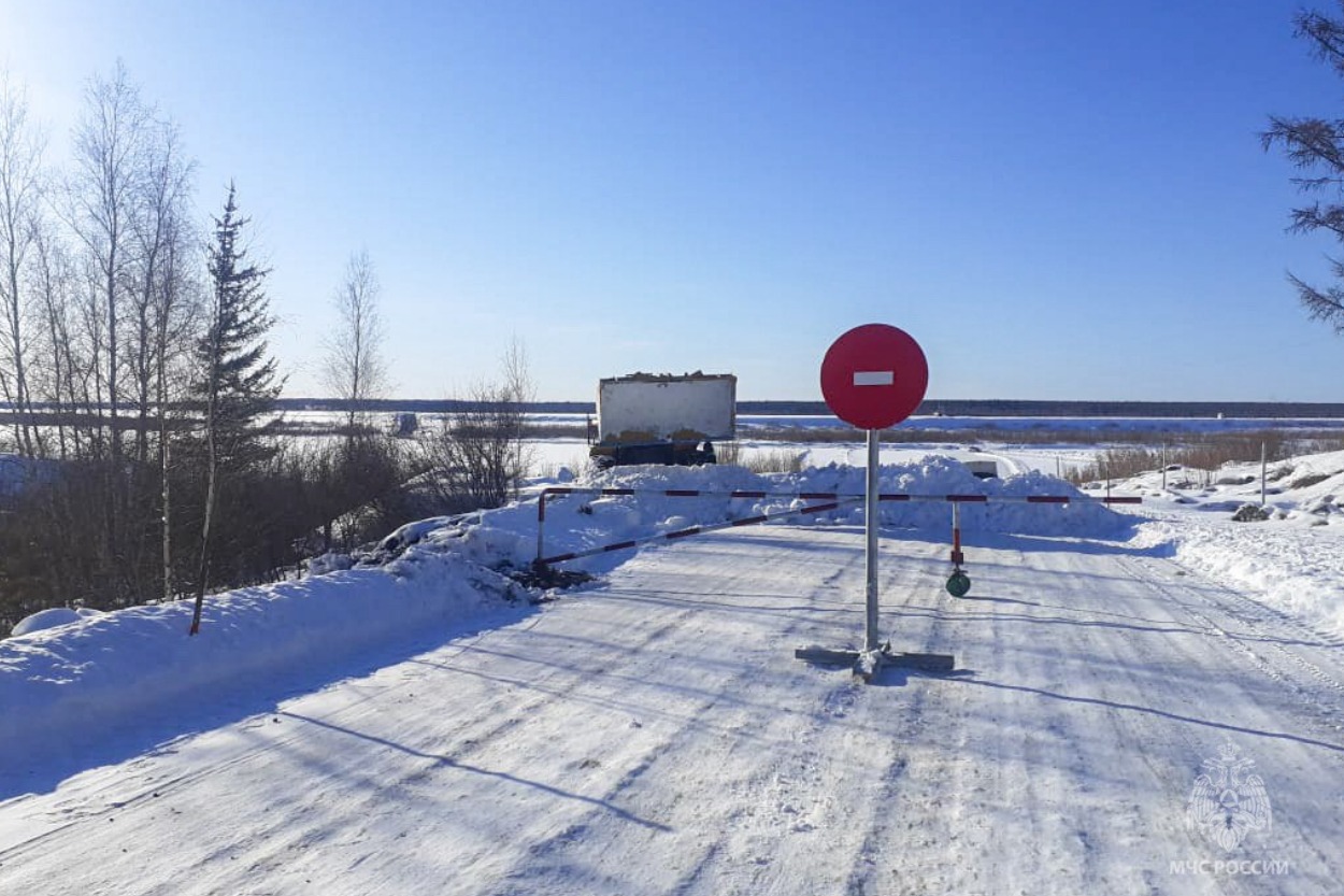 Свыше 20 ледовых переправ закрыли в Якутии 15 апреля