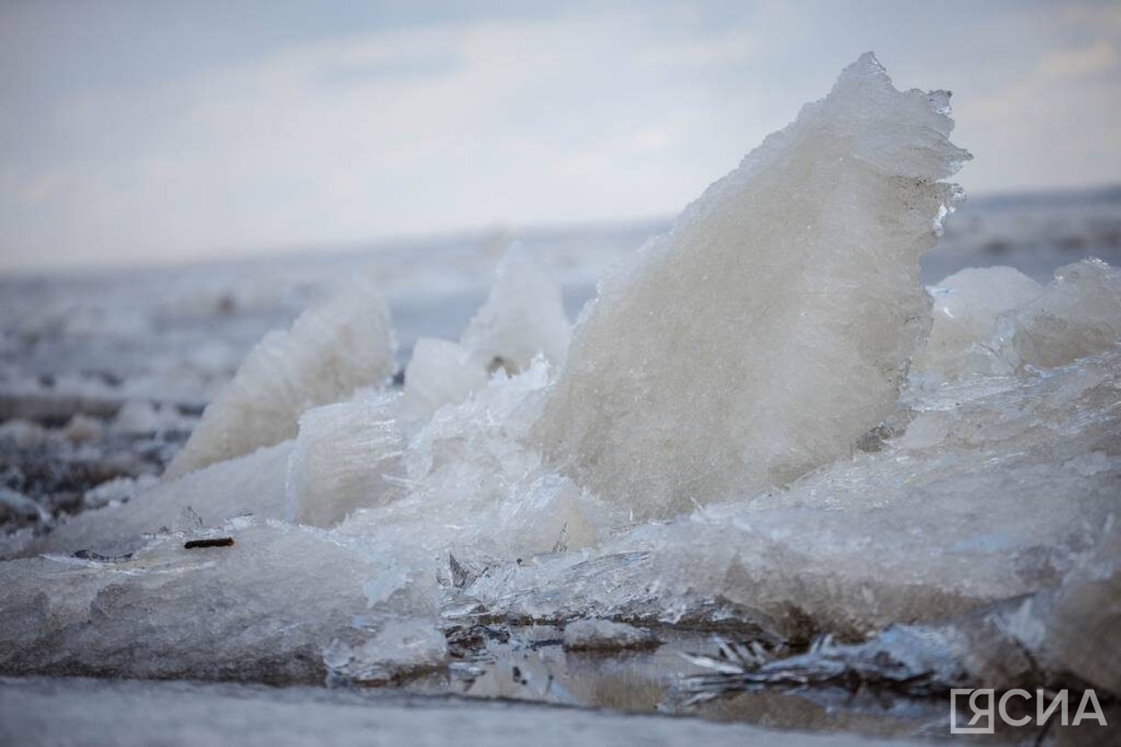Толщина льда на реках Якутии ниже средних многолетних значений