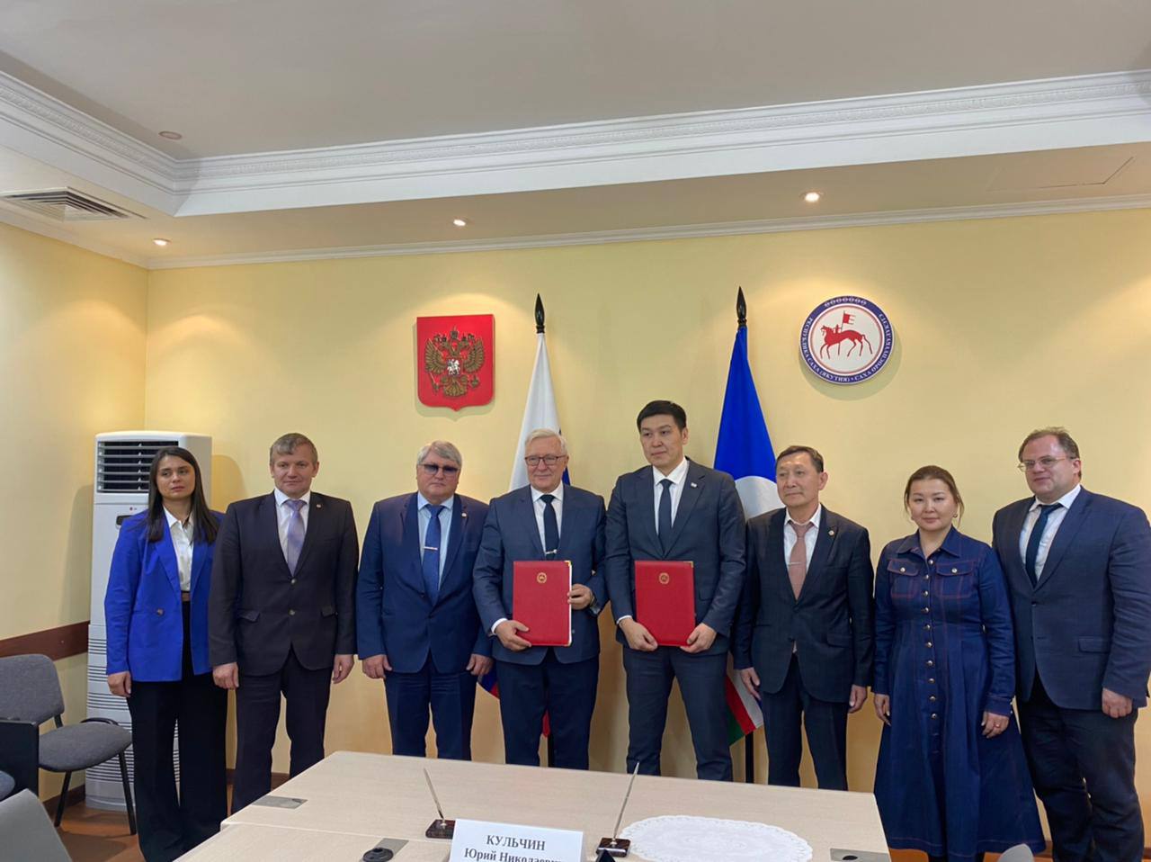 Якутия подписала соглашение о сотрудничестве с Дальневосточным отделением Российской академии наук