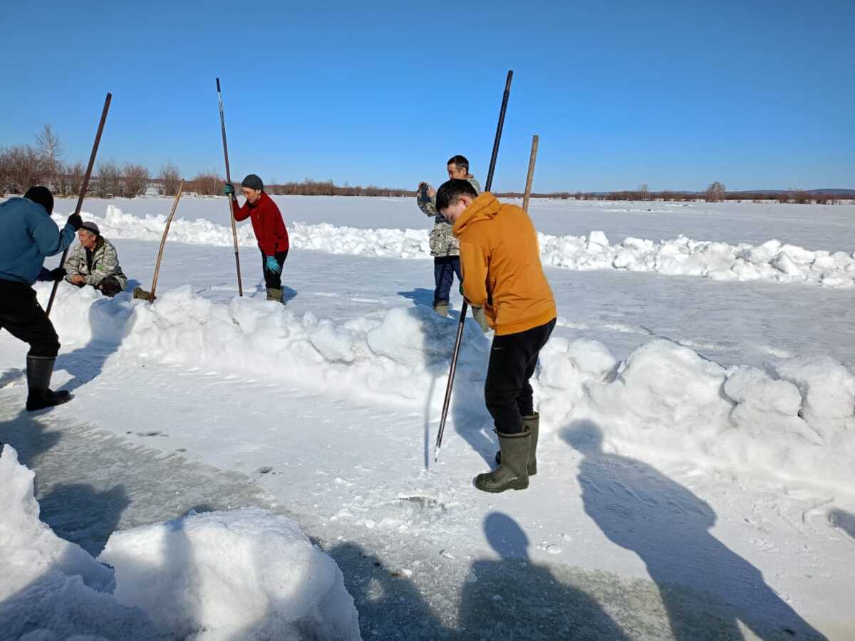 Состязания по якутской рыбалке «куйуур» прошли в Амгинском районе