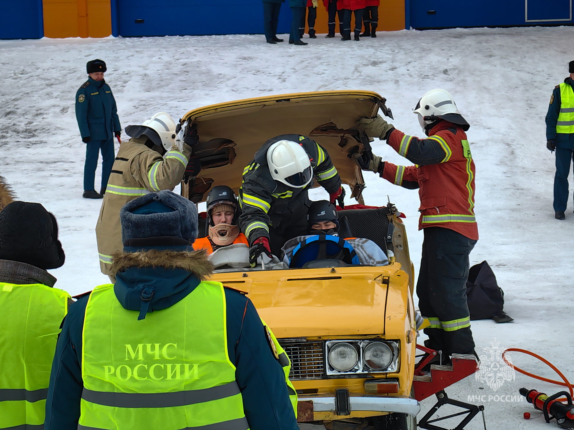 В Якутске определят лучшую команду ДФО в соревнованиях по аварийно-спасательным работам при ДТП