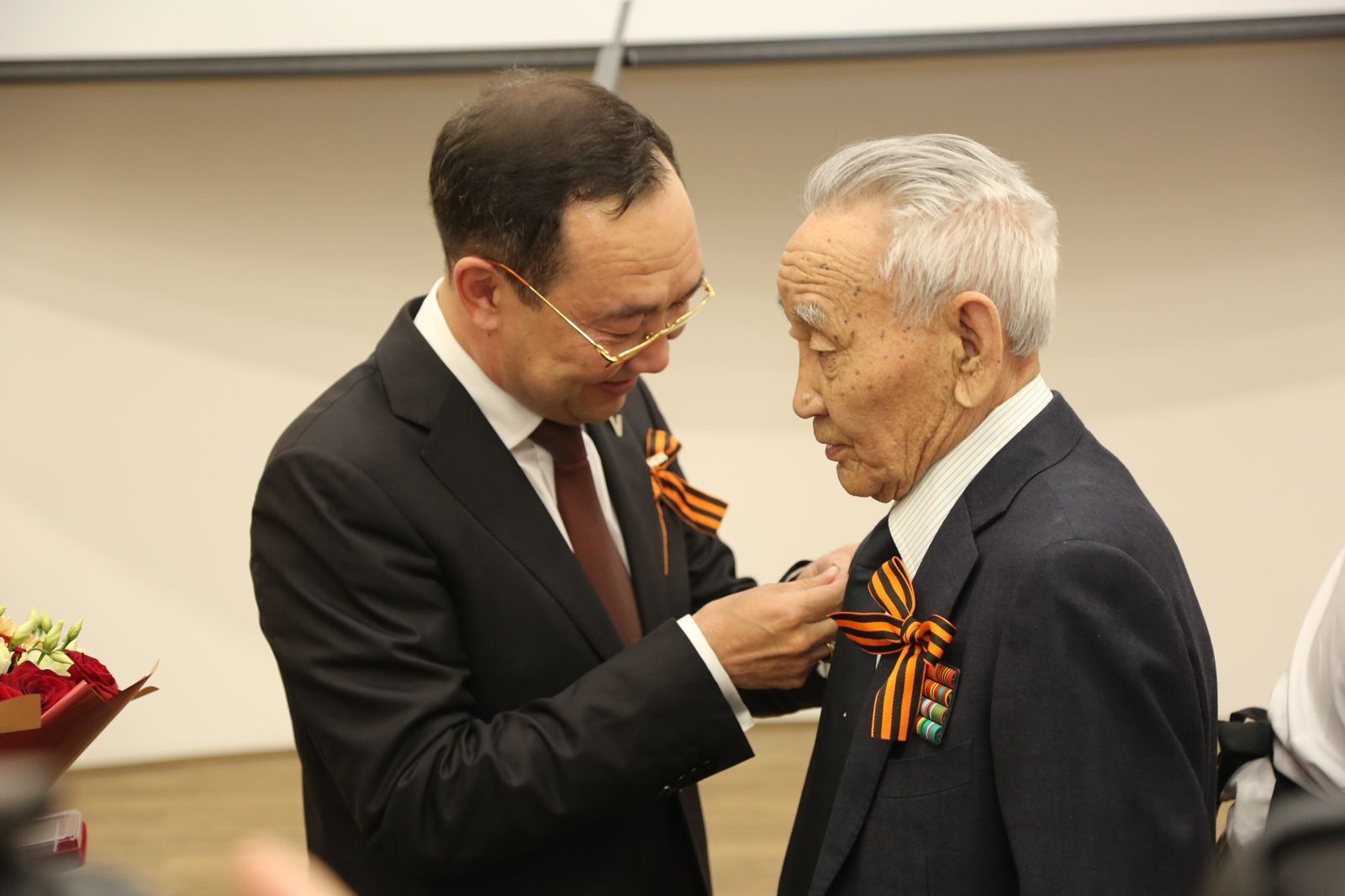 Айсен Николаев встретился с ветеранами Великой Отечественной войны