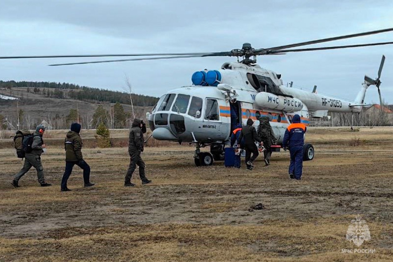 Оперативные группы работают в Ленском и Амгинском районах Якутии для безопасного пропуска половодья