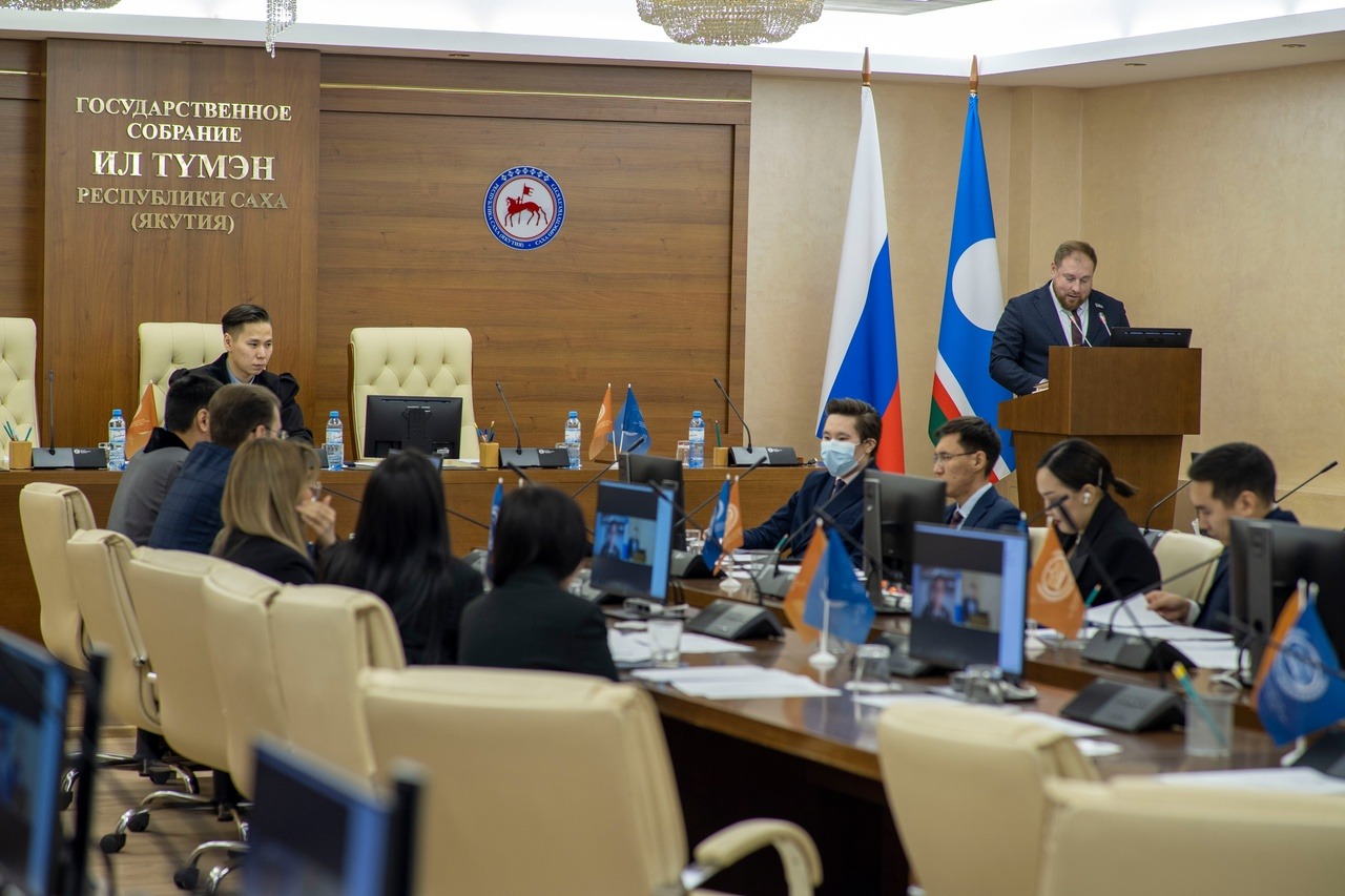 Свыше 100 молодых якутян подали заявки для вступления в Молодежный парламент Якутии